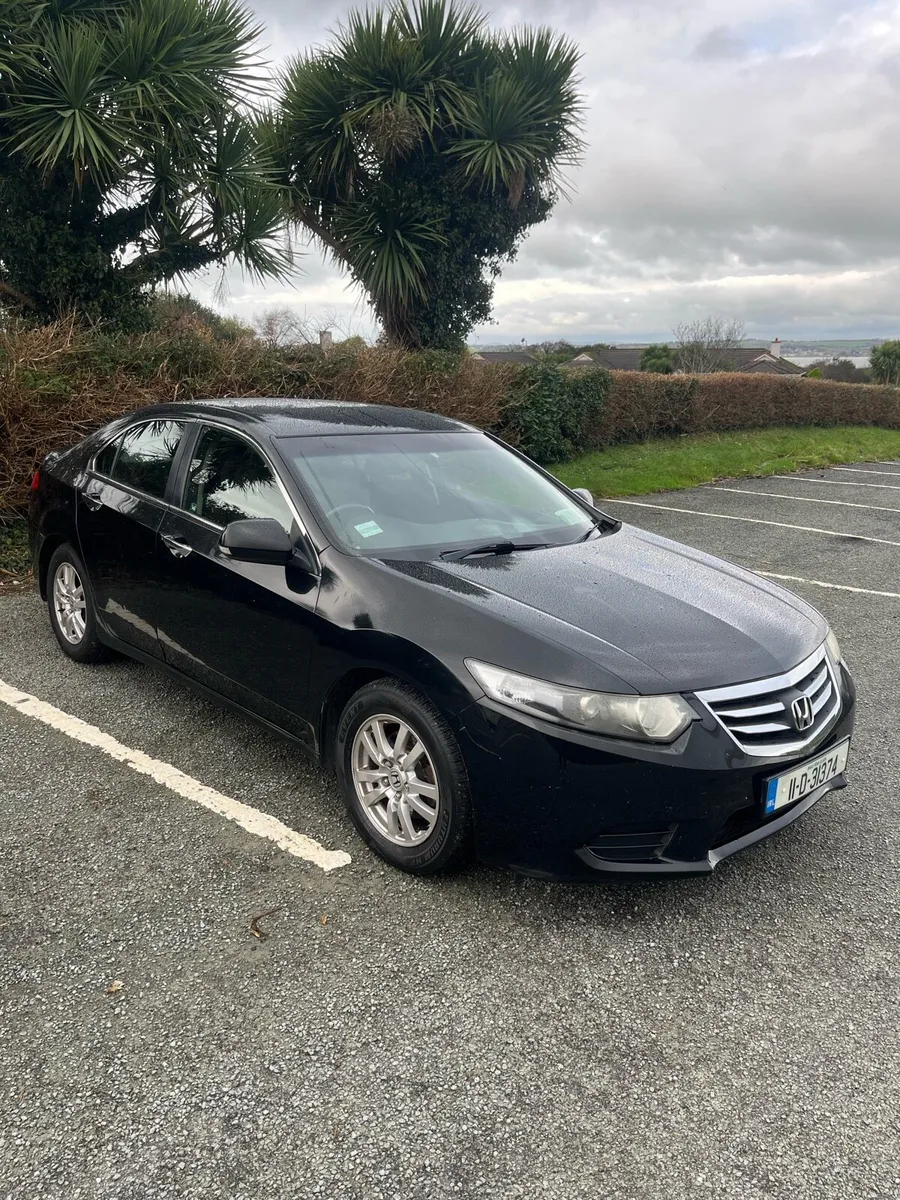 2011 Honda accord - Image 1