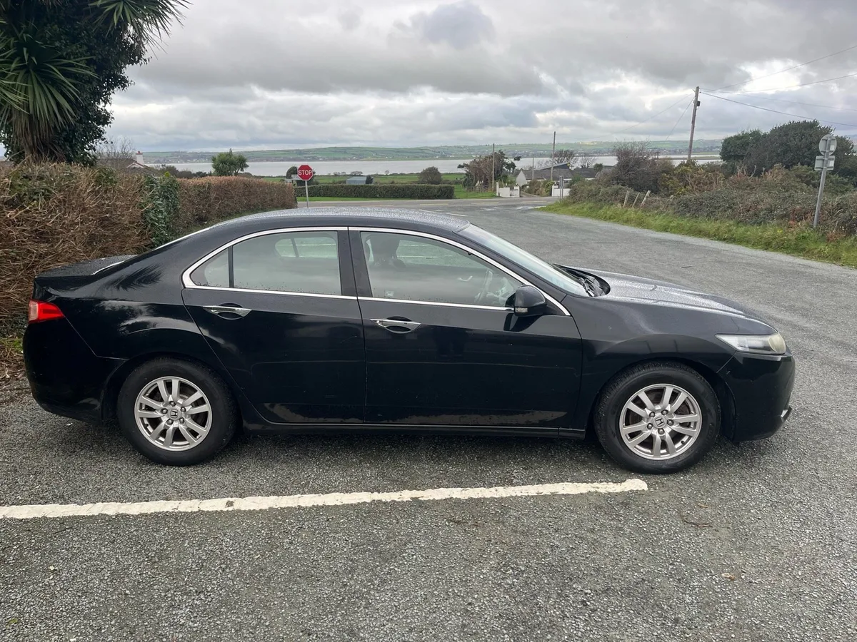 2011 Honda accord - Image 4