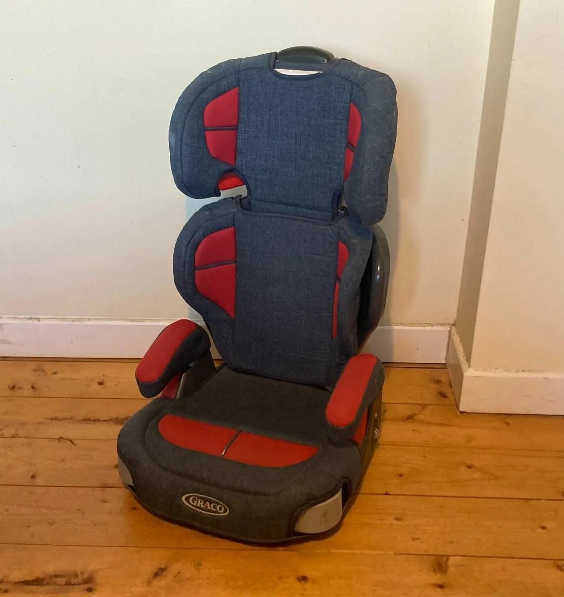 Graco High-Back Booster Car Seat – Safe & Clean - Image 1