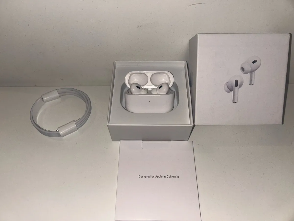 AirPod pros *2nd generation* - Image 1