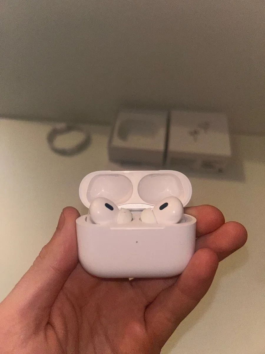AirPod pros *2nd generation* - Image 2