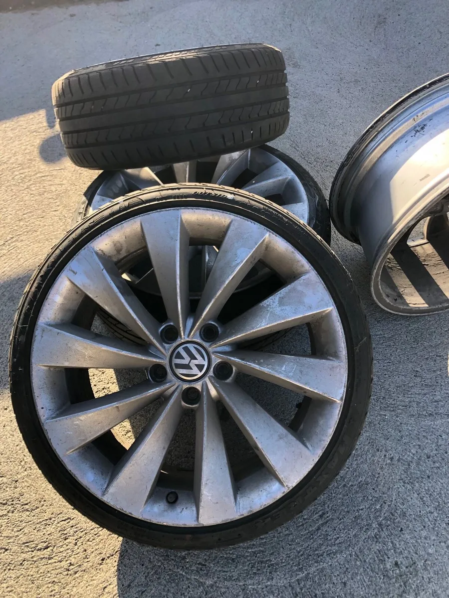 VW Jetta wheels - Image 1