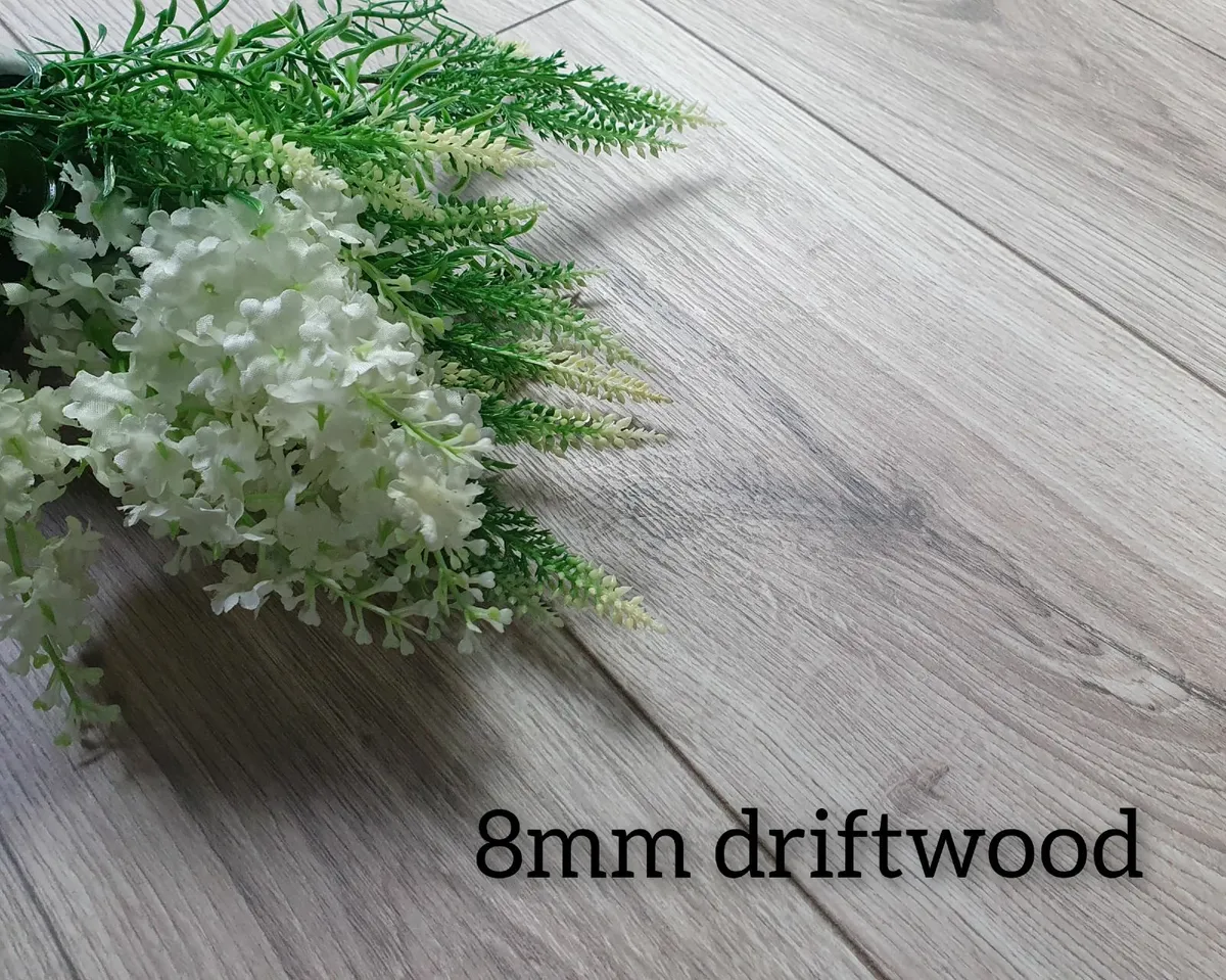 8mm Driftwood click flooring - Image 1