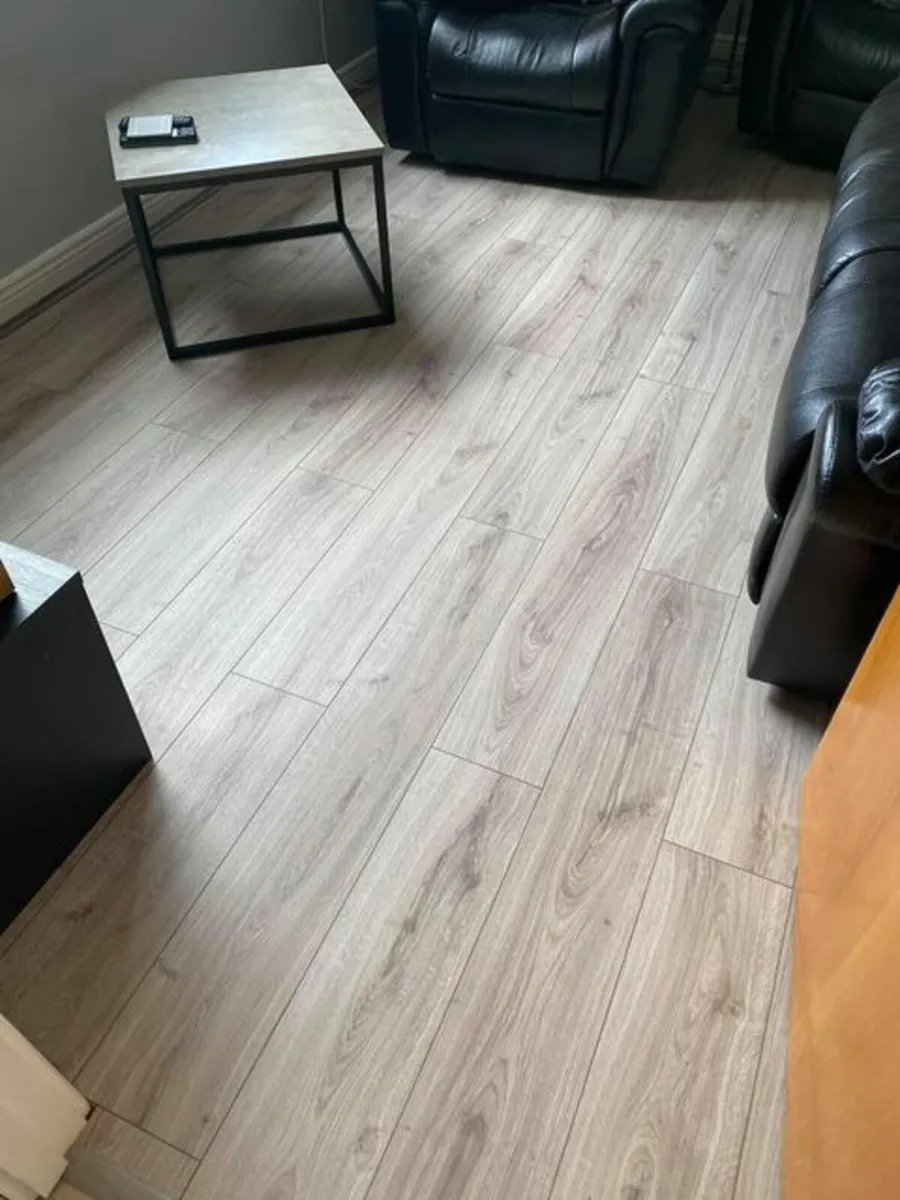 8mm Driftwood click flooring - Image 2