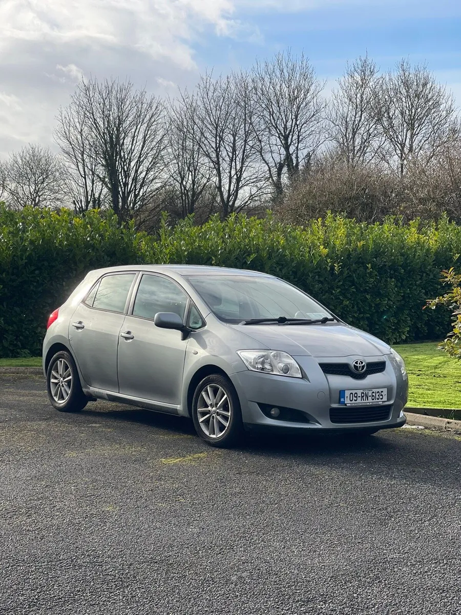 2009 Toyota Auris 1.4 petrol - Image 1
