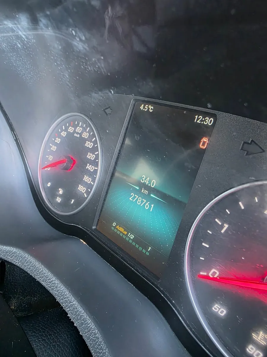 Mercedes-Benz Sprinter 2019 - Image 2