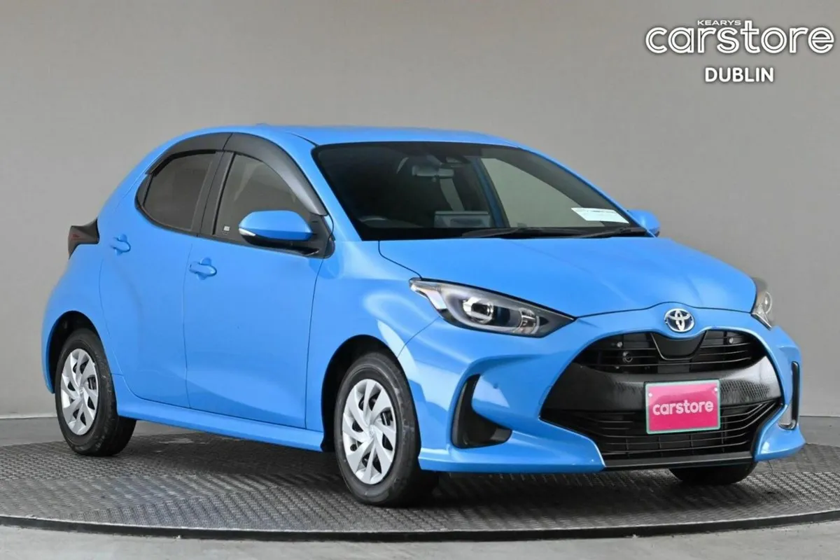 Toyota Yaris 1.5 PETROL HYBRID **9"ANDROID CARPLAY - Image 1