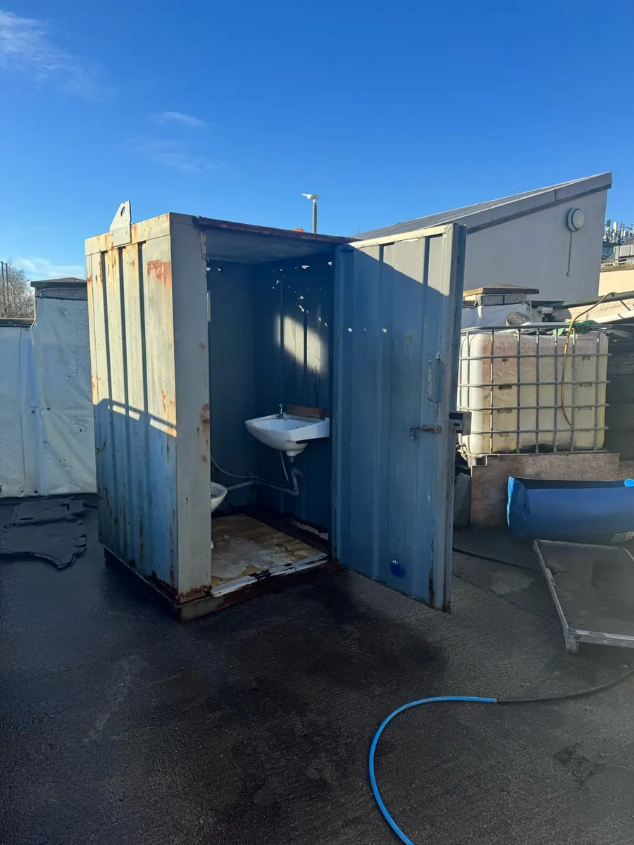 Toilet Block Galway - Image 1