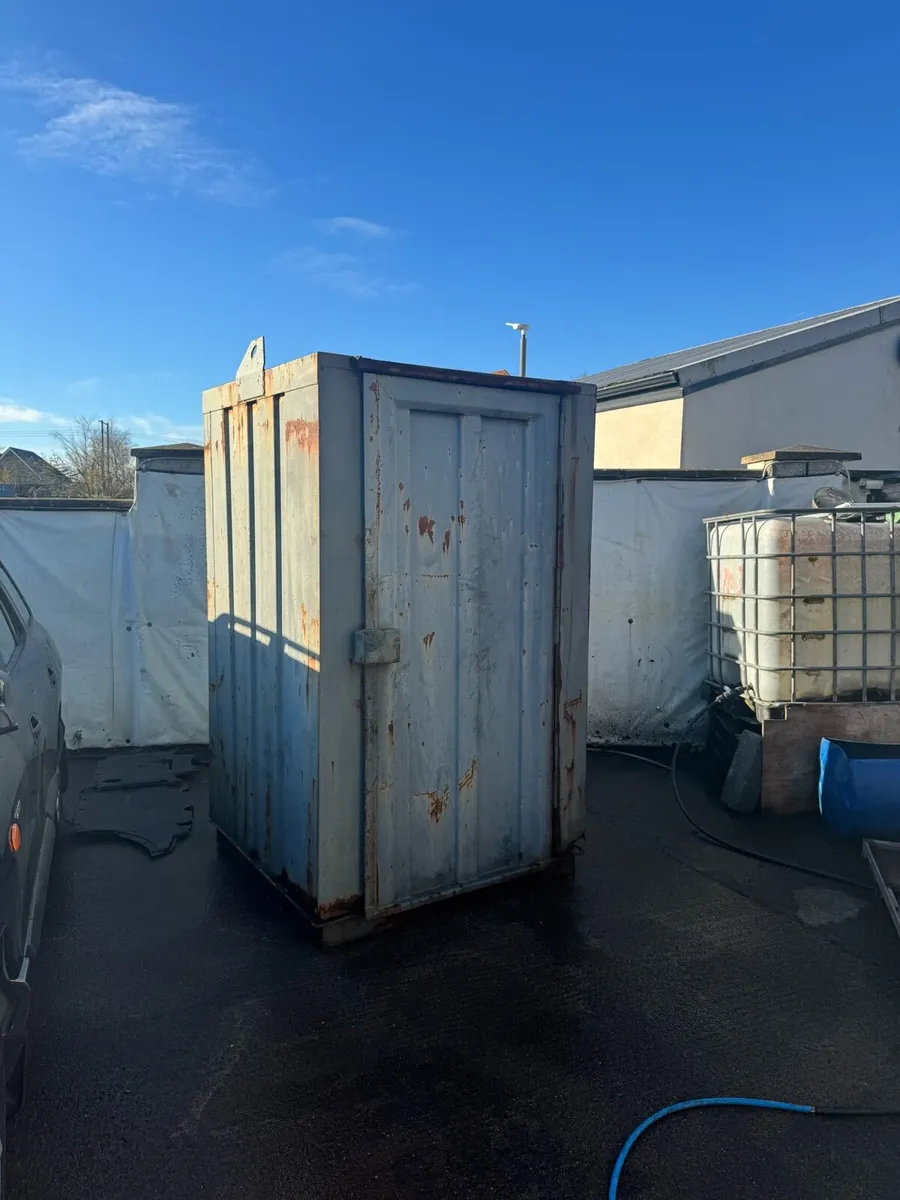 Toilet Block Galway - Image 2