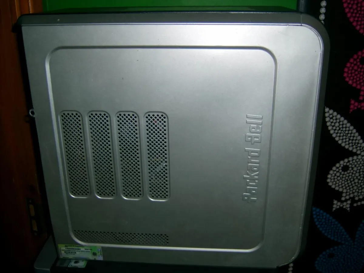 Packard Bell computer - Image 2