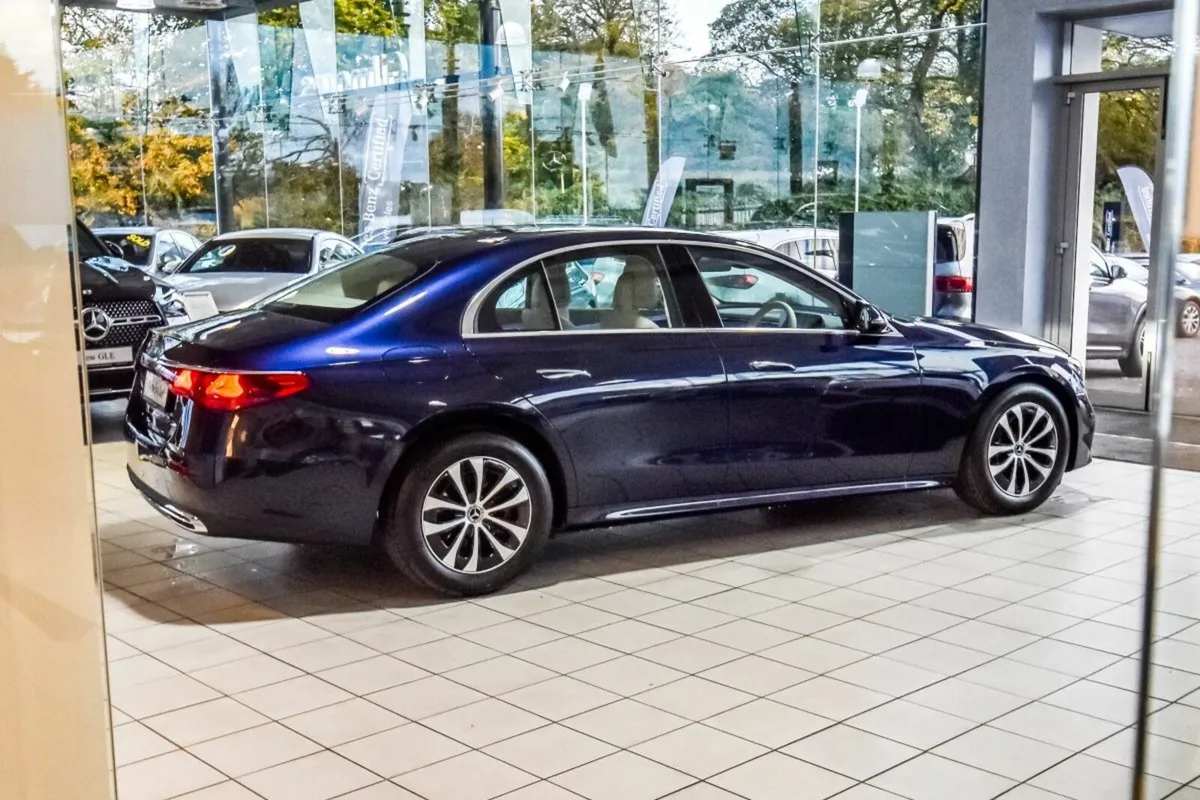 Mercedes-Benz E-Class E220d Avantgarde Plus Auto - Image 3