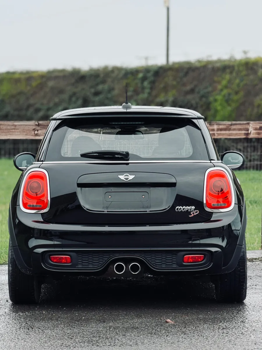 Mini Cooper SD 2.0 2017 With Full service History - Image 3