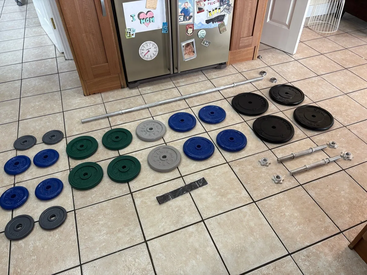 LARGE METAL WEIGHTLIFTING SOLID PLATES + BARS SET! - Image 1