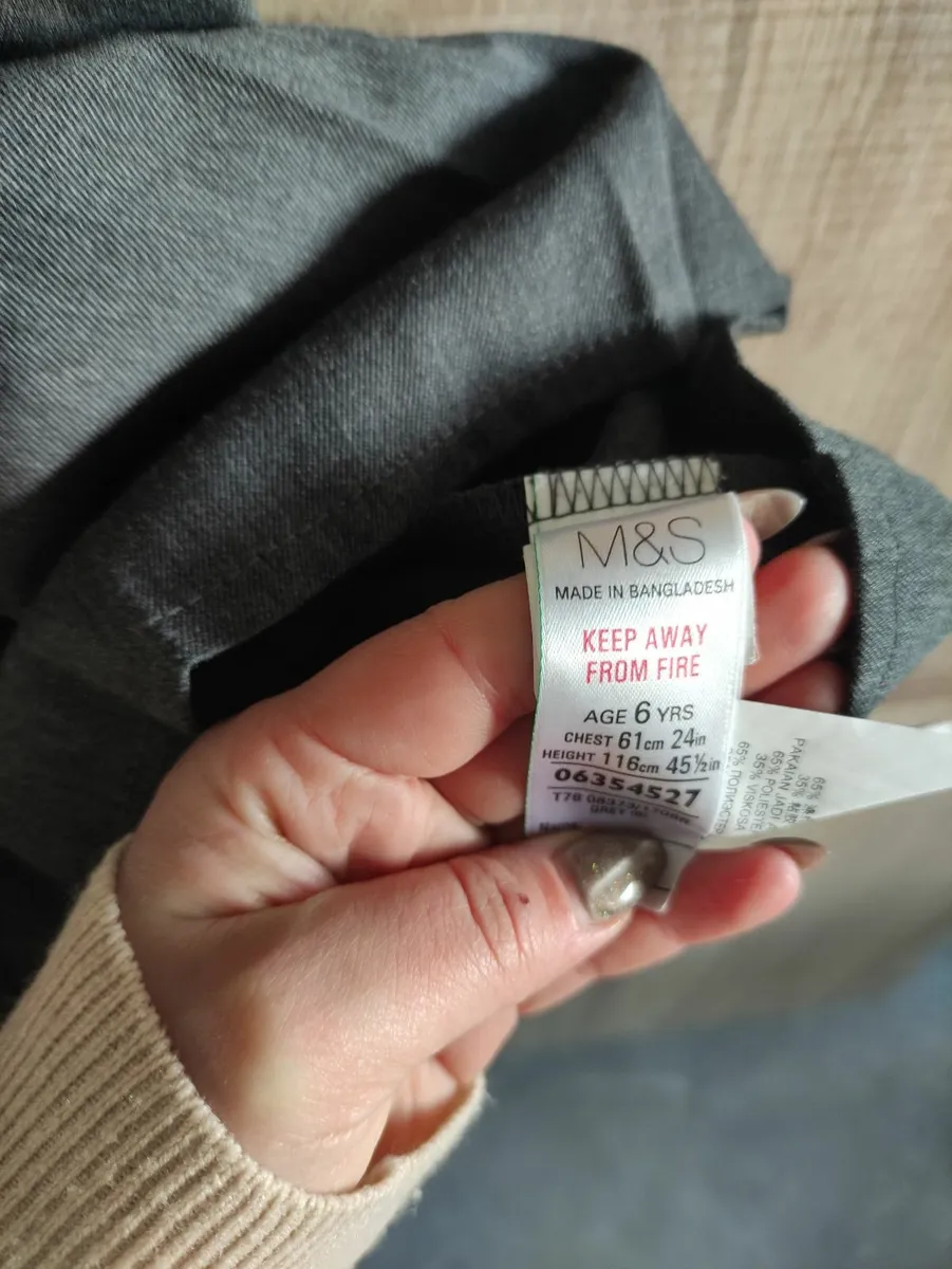 Mark and spencer school uniform 6 years old - Image 3