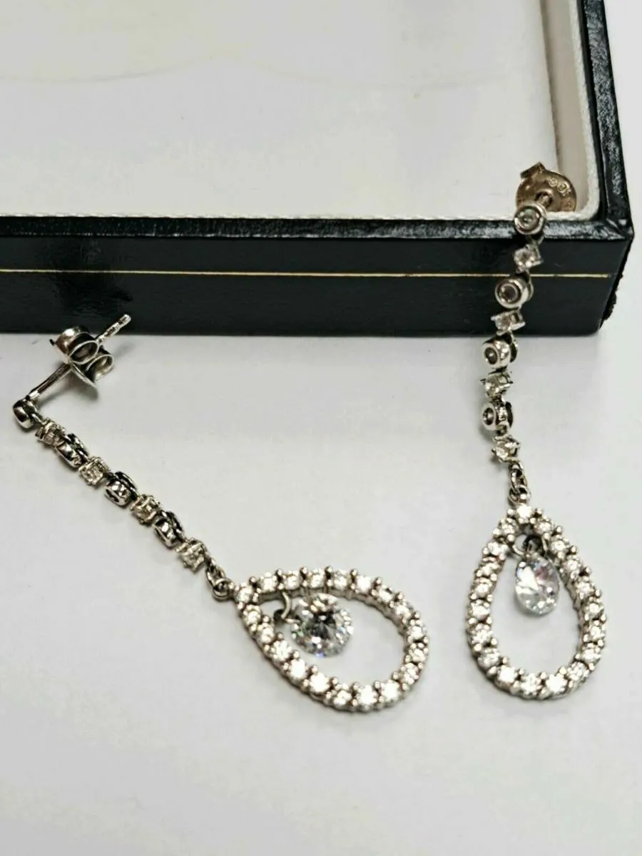 9K White Gold Earrings 9CT - Image 3