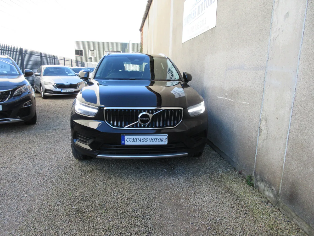 2021 VOLVO XC40 T5 262 BHP AUTOMATIC RECHARGE - Image 2