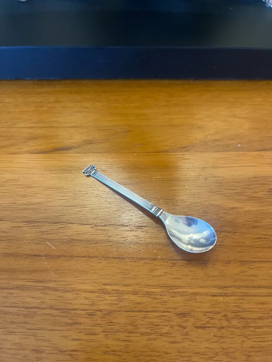 1928 Sheffield Silver Coffee Spoon - Image 1