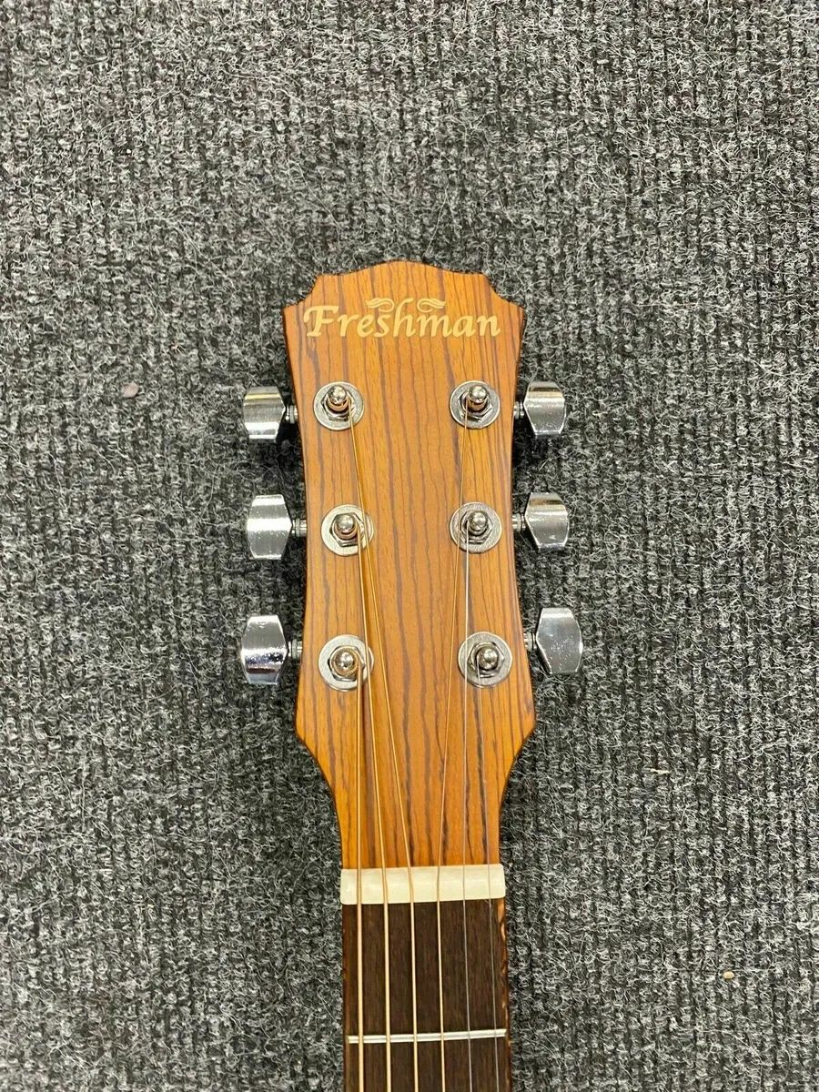 *NEW* Freshman Acoustic Guitar with Case - Image 3