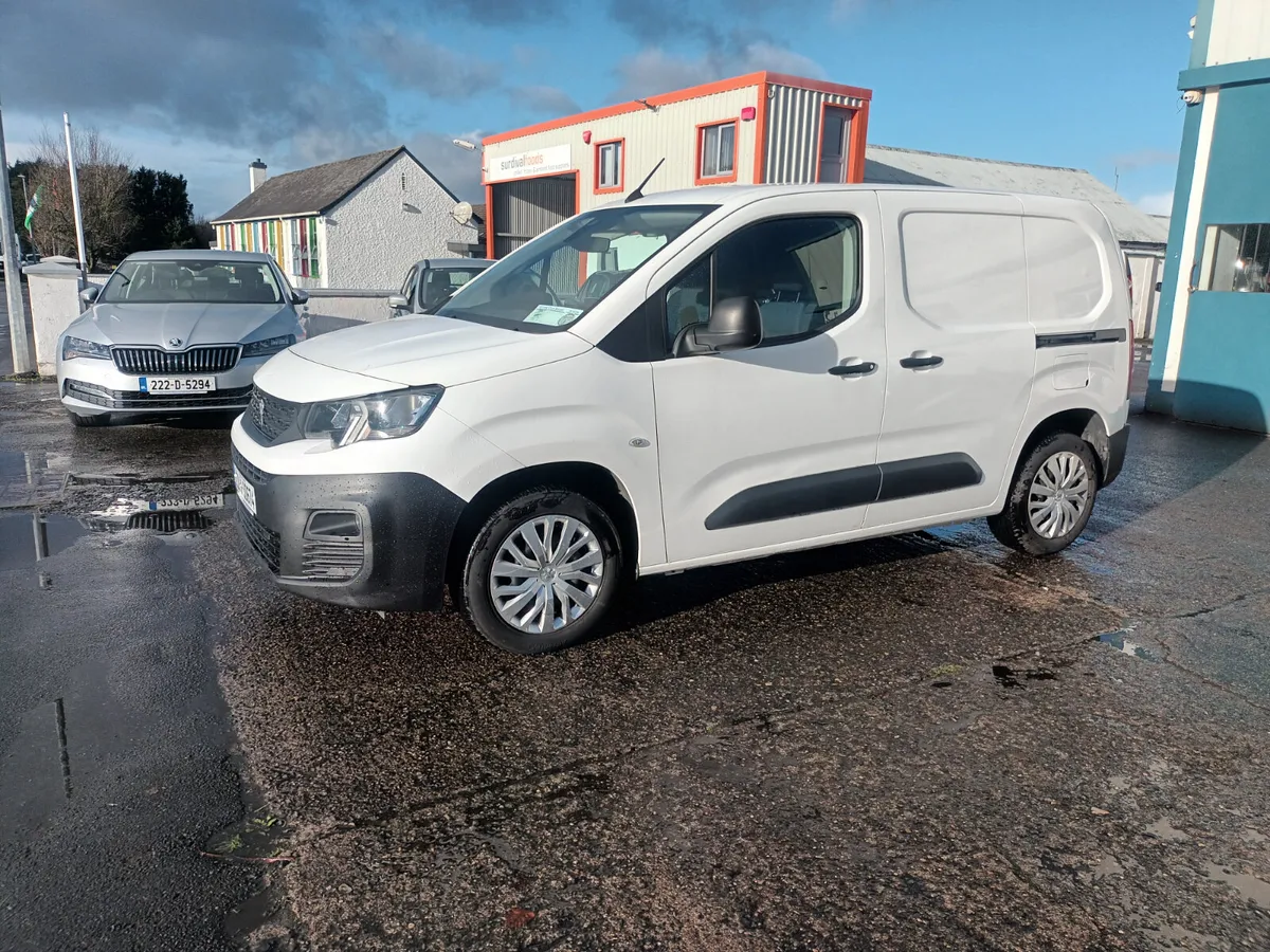 2022 Peugeot Partner PROFESSIONAL PLUS 1.5 H HDI - Image 4
