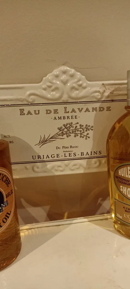 Bathroom Towel Holder - Image 1