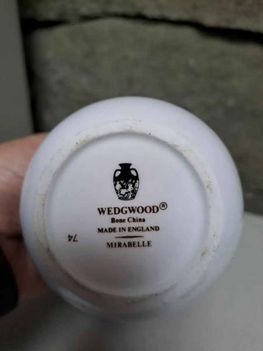 Wedgwood bud vase Mirabelle - Image 2