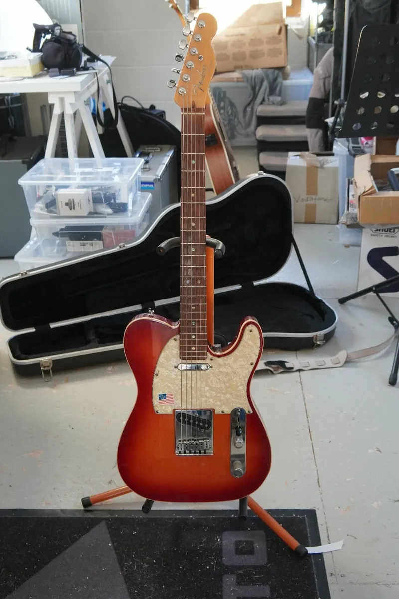 Fender American Deluxe Telecaster – Sunburst - Image 1