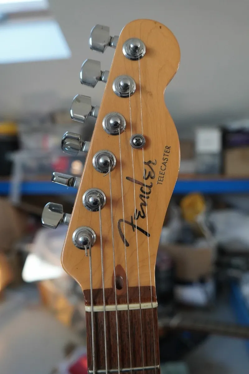 Fender American Deluxe Telecaster – Sunburst - Image 2