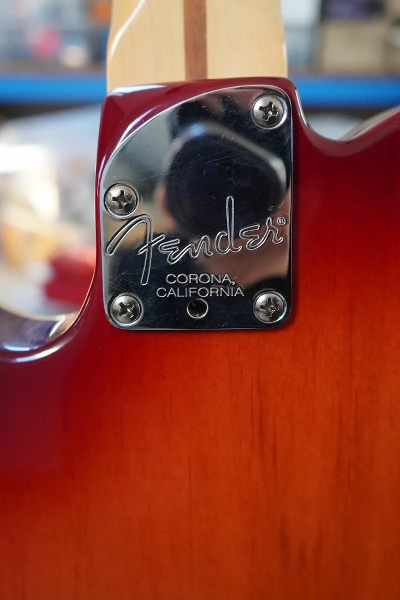 Fender American Deluxe Telecaster – Sunburst - Image 4