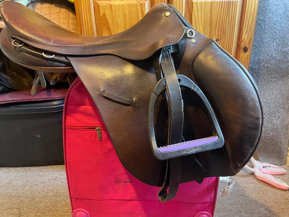 Saddle