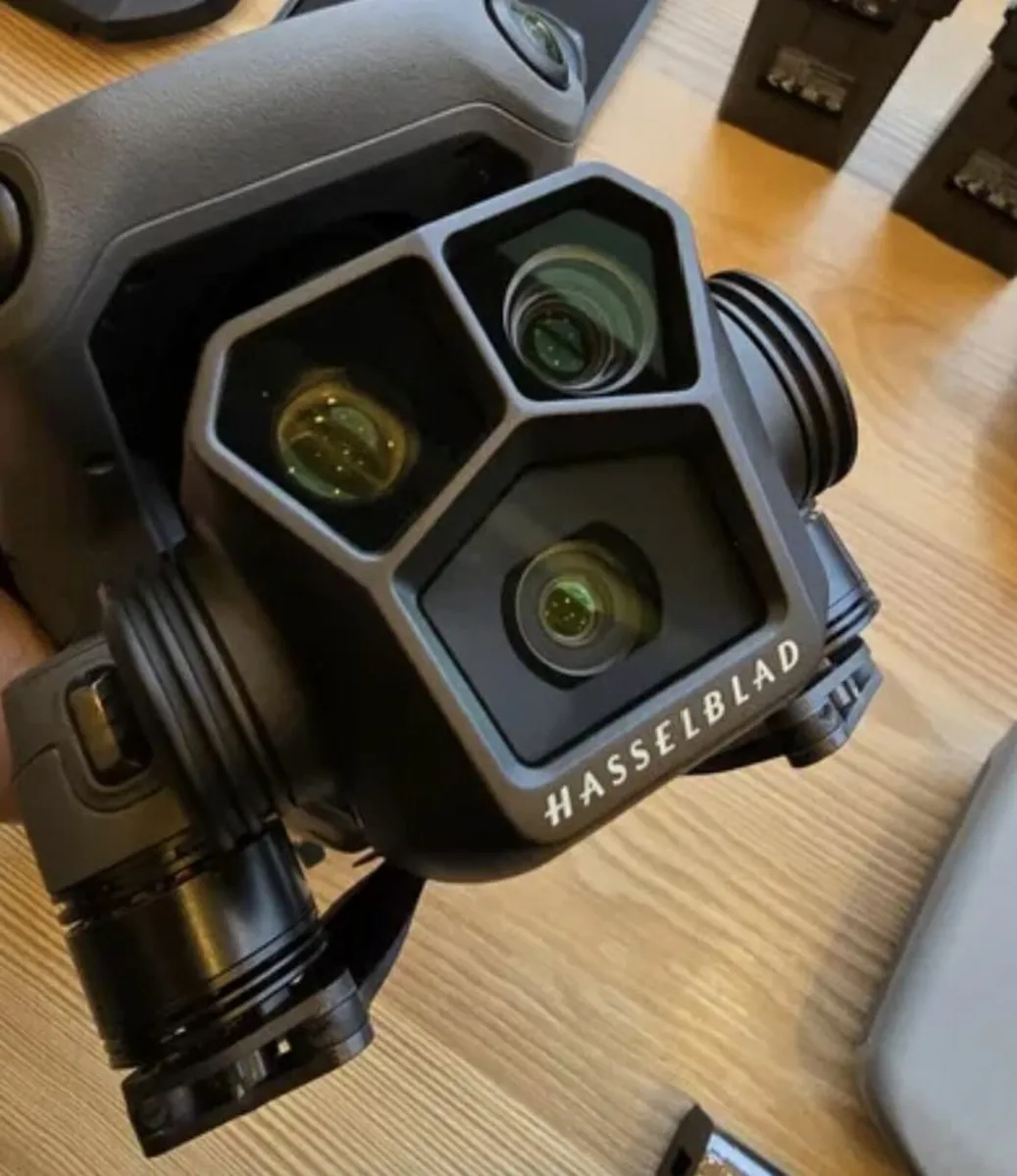 DJI Mavic 3 Pro - Perfect condition + accesories - Image 3