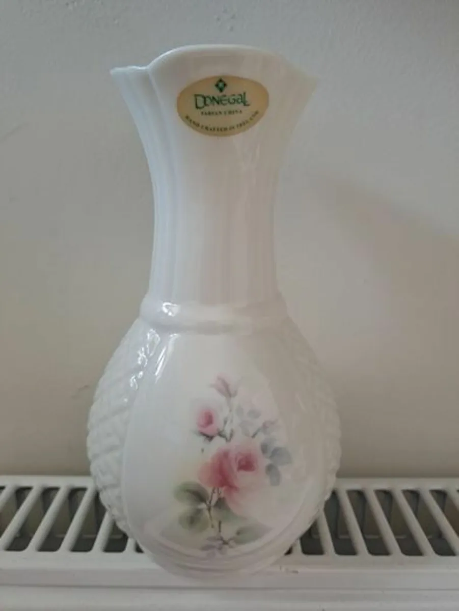 Donegal Parian vase - Image 1
