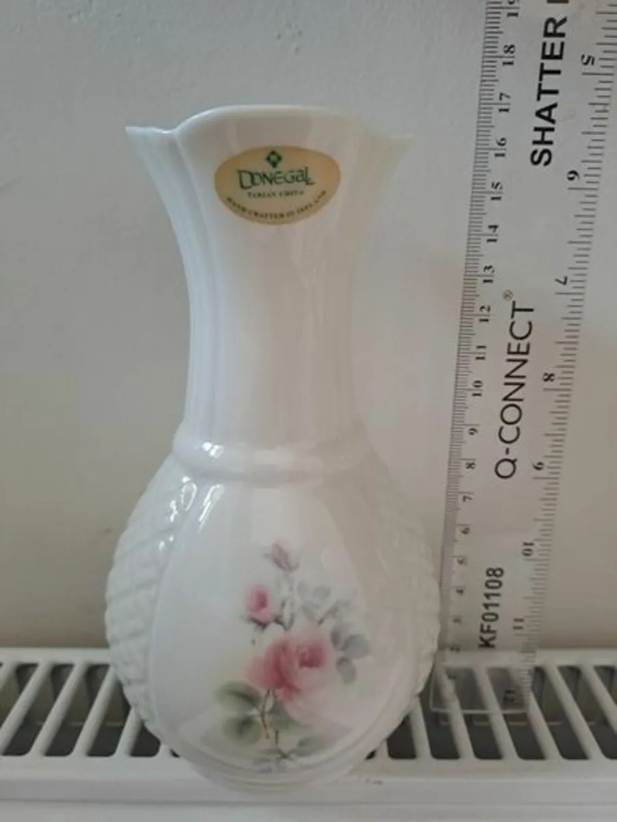 Donegal Parian vase - Image 2