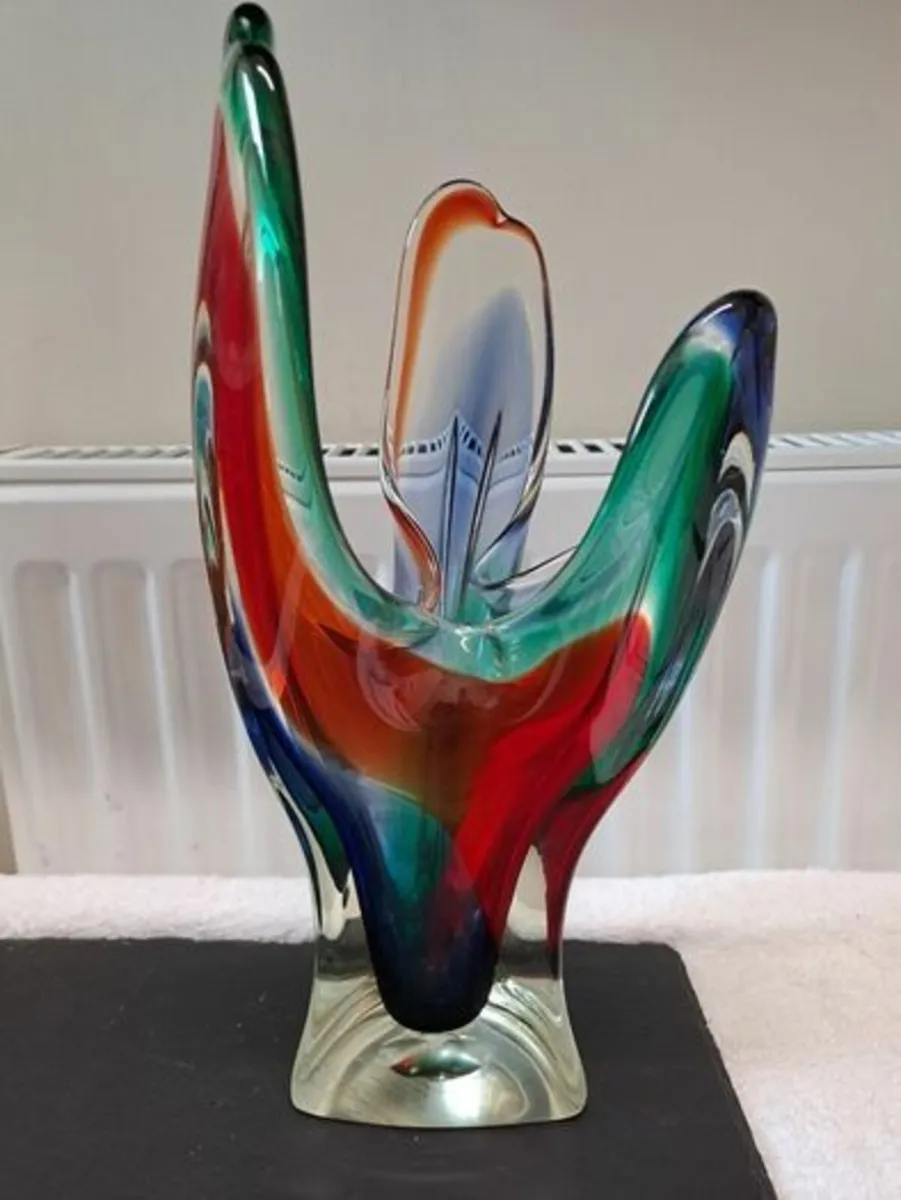 Japanese Iwatsu Hineri vase - Image 1