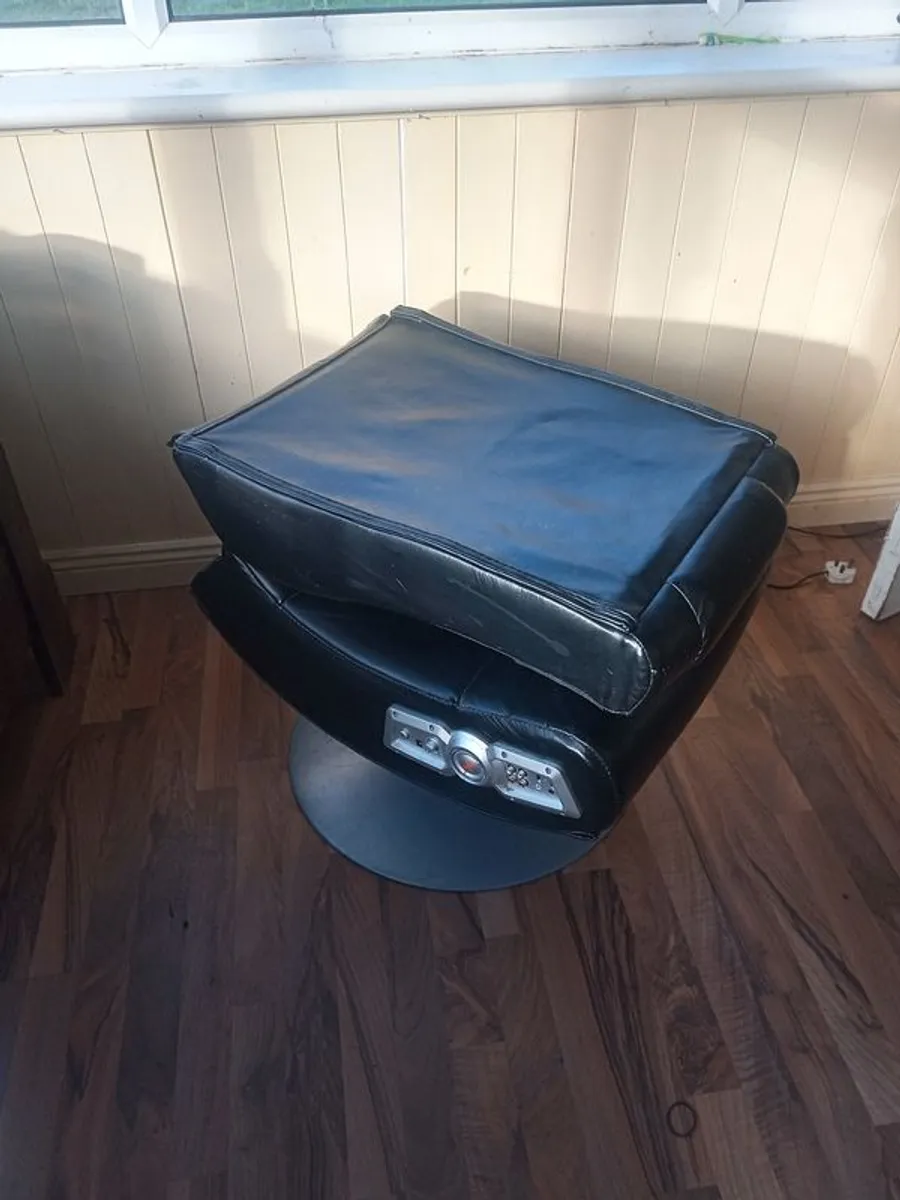 Gaming chair- Xrocker - Image 2