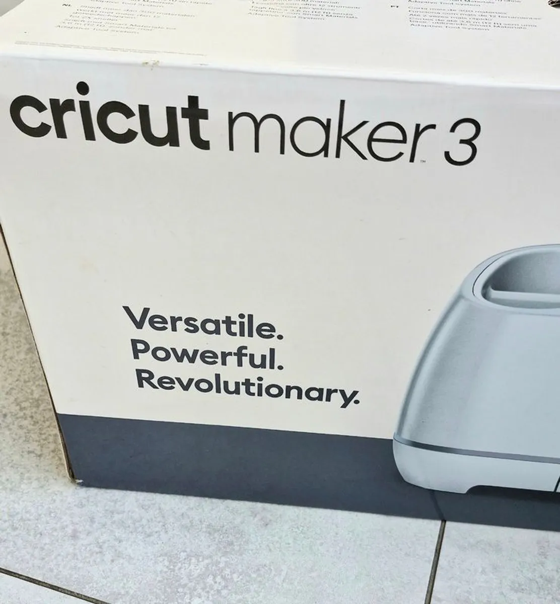 Cricut Maker 3, Cricut Easy Press & all accessories - Image 2