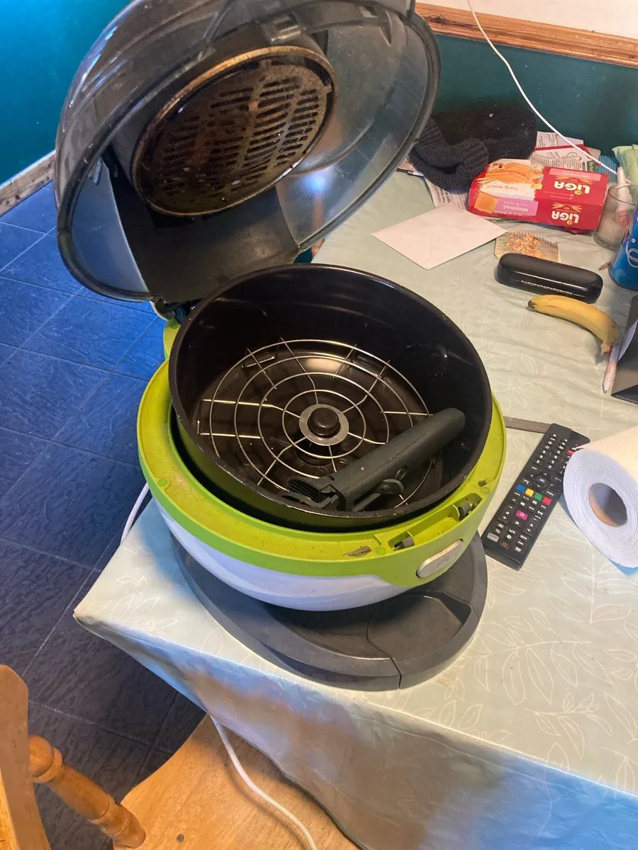 Halo electric oven cooker and roaster. - Image 2