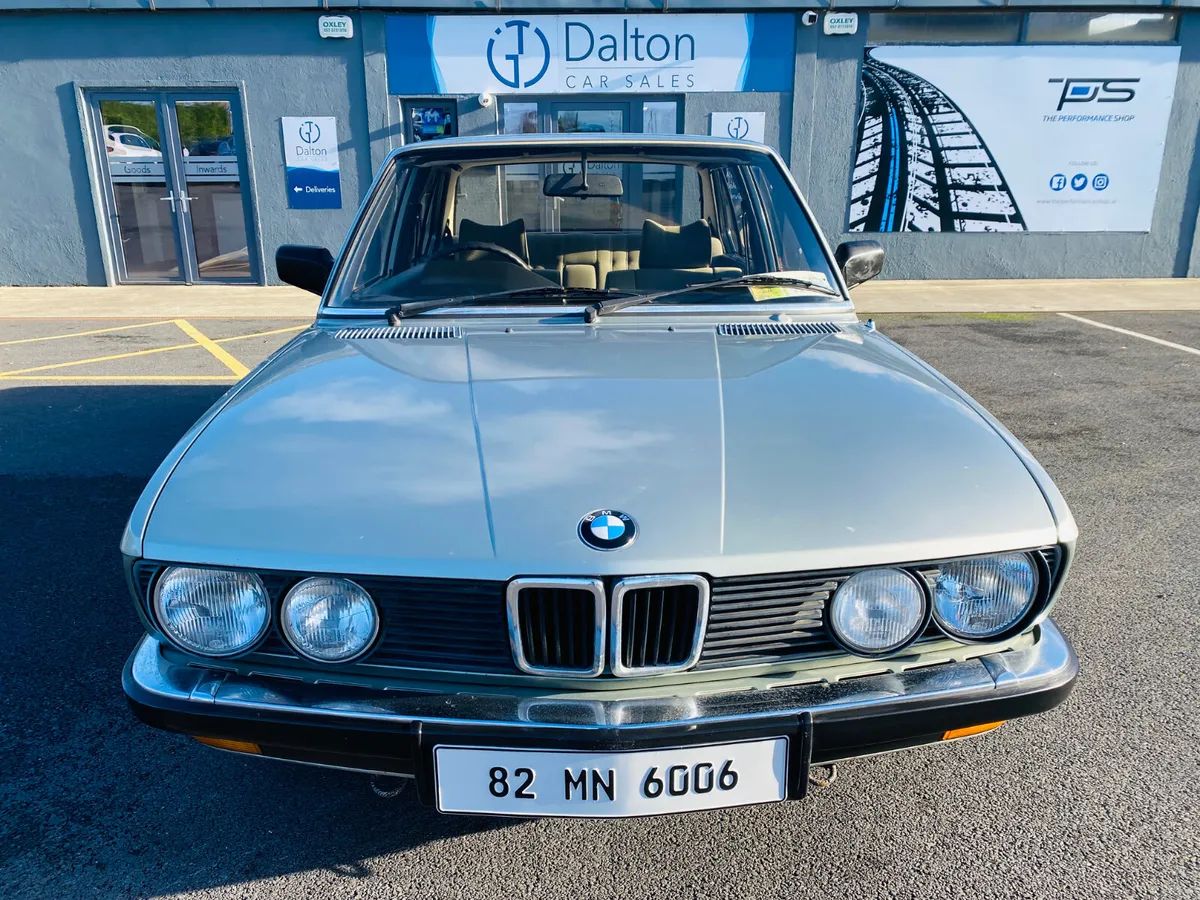 BMW 520i AUTOMATIC 1982 - Image 2