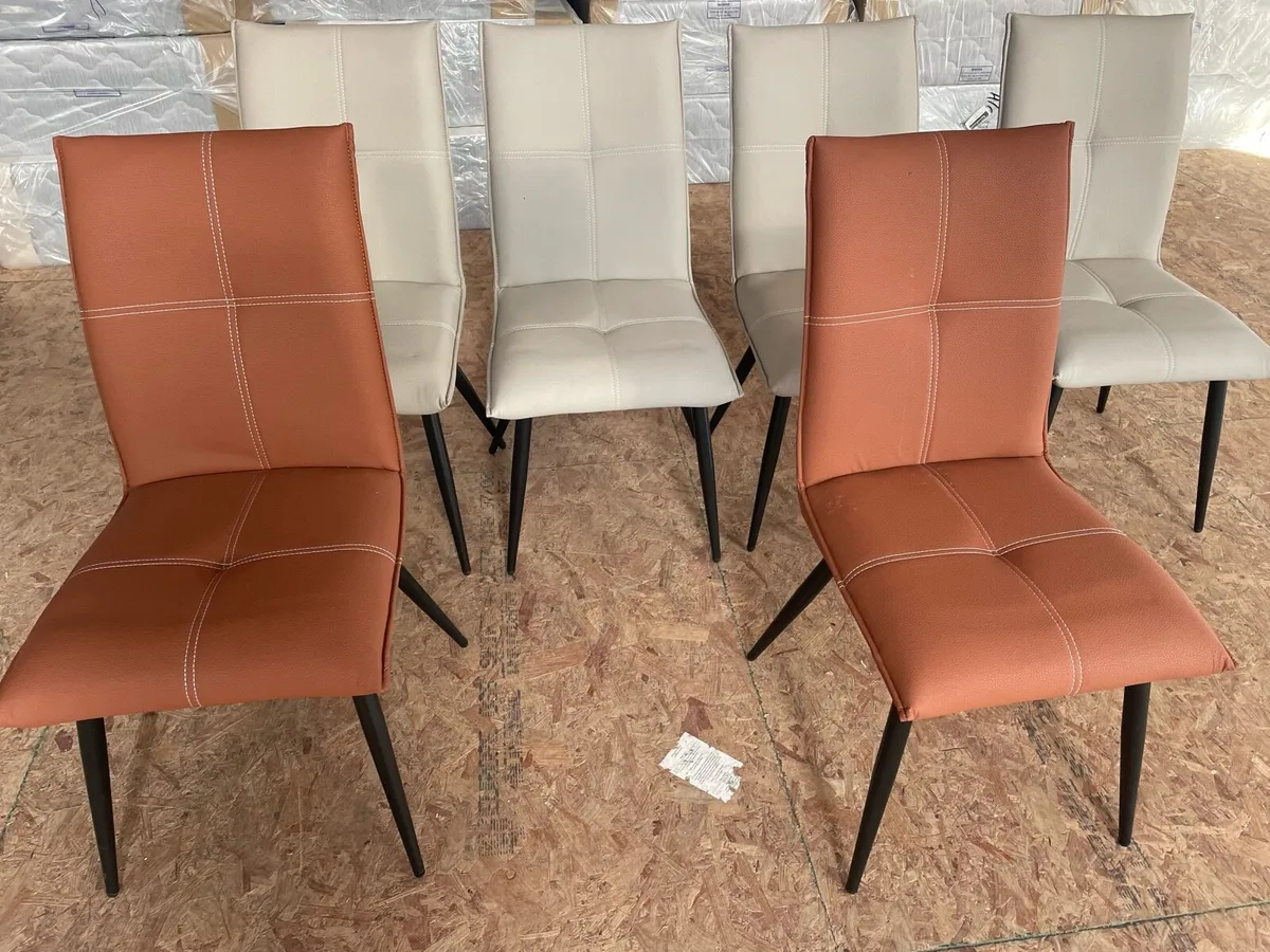 6 x dining chairs 4 Taupe 2 salmon - Image 3