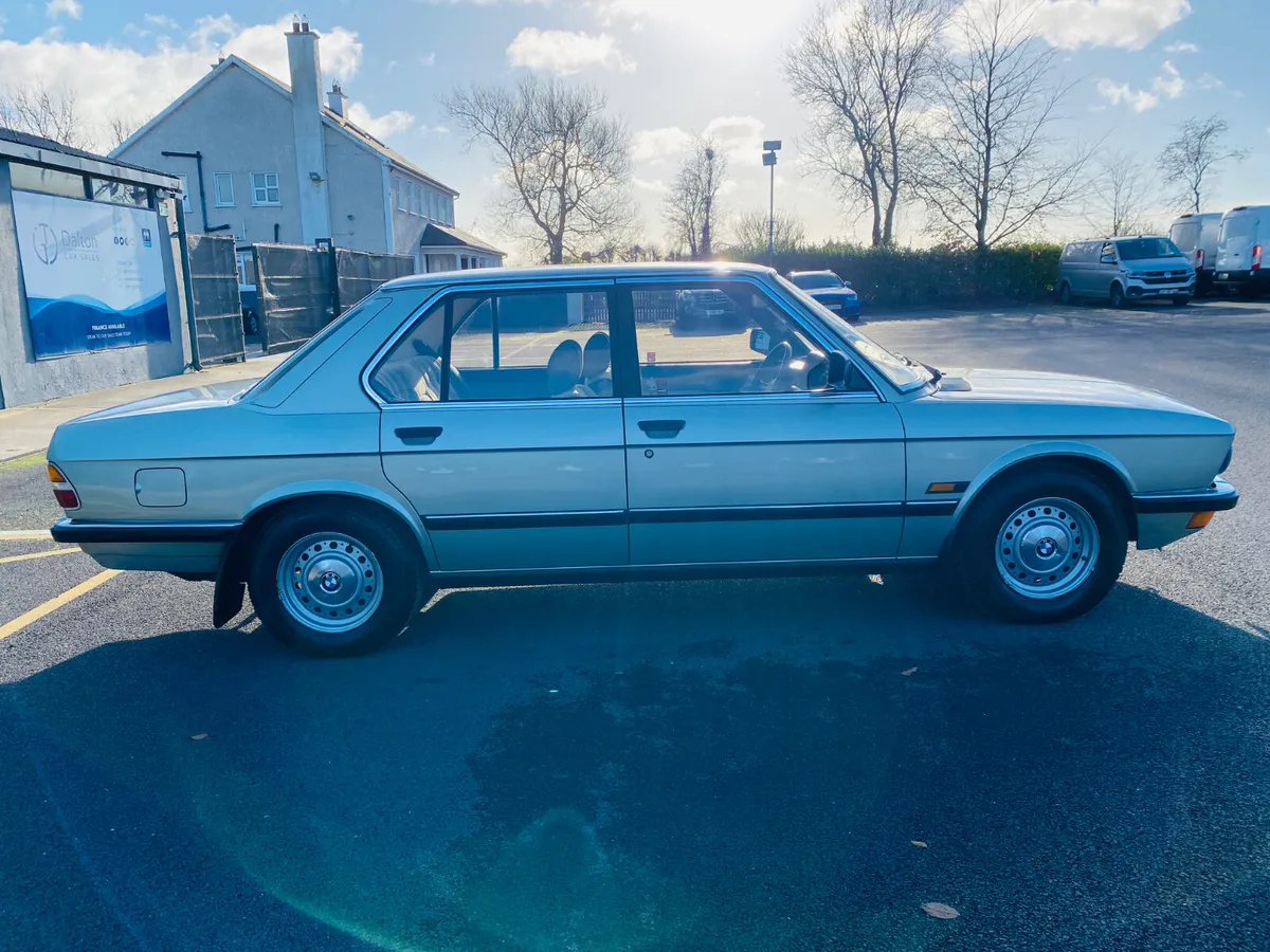 BMW 520i AUTOMATIC 1982 - Image 4