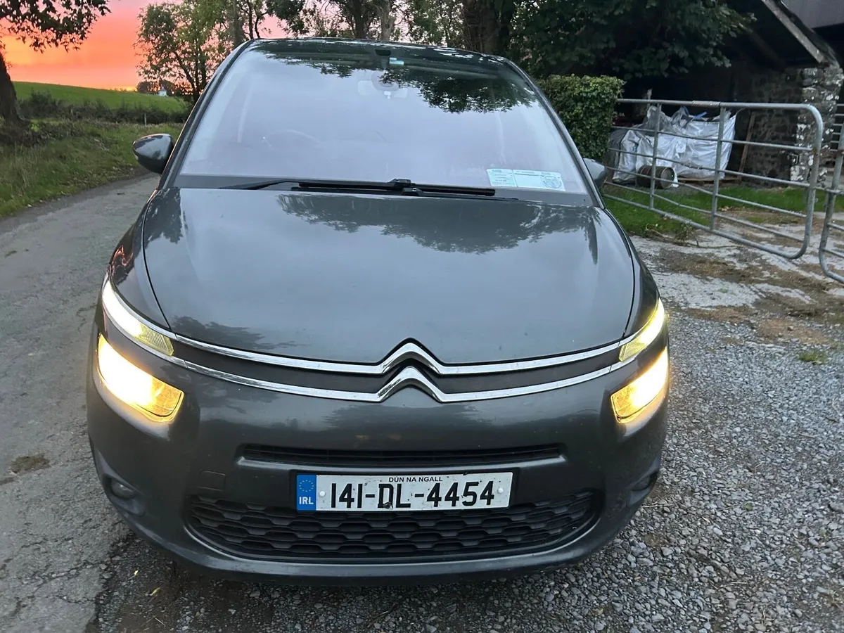 2014 citreon Picasso 1.6 Hdi auto needs box - Image 3