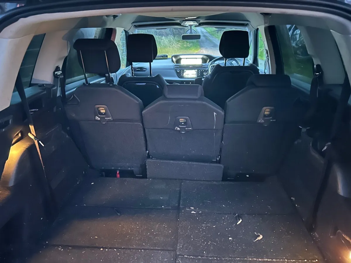 2014 citreon Picasso 1.6 Hdi auto needs box - Image 4