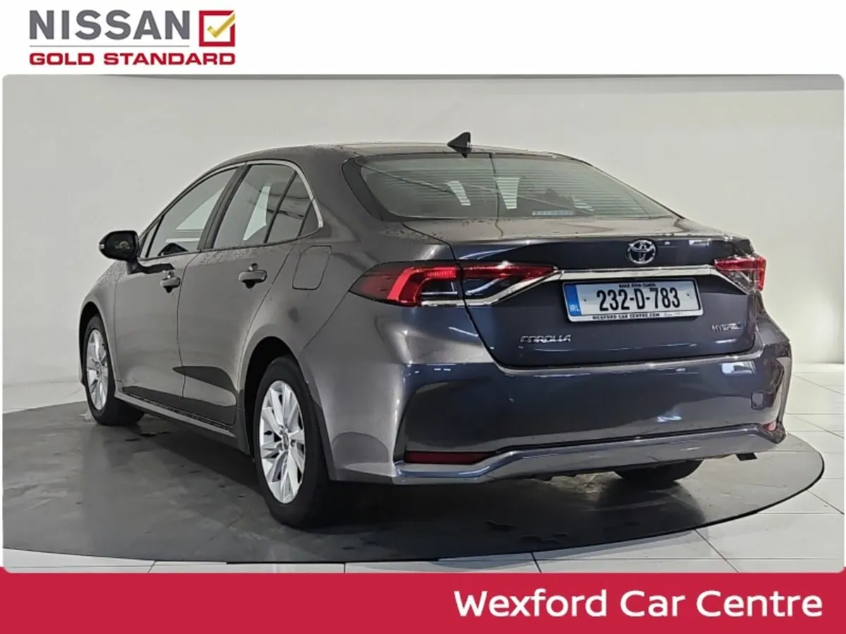 Toyota Corolla 1.8 Hybrid Luna Saloon - Image 4