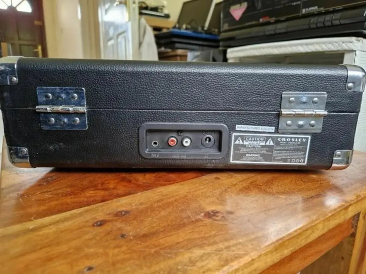 CROSLEY Turntable Record Player, Model CR8005A-BK - Image 4
