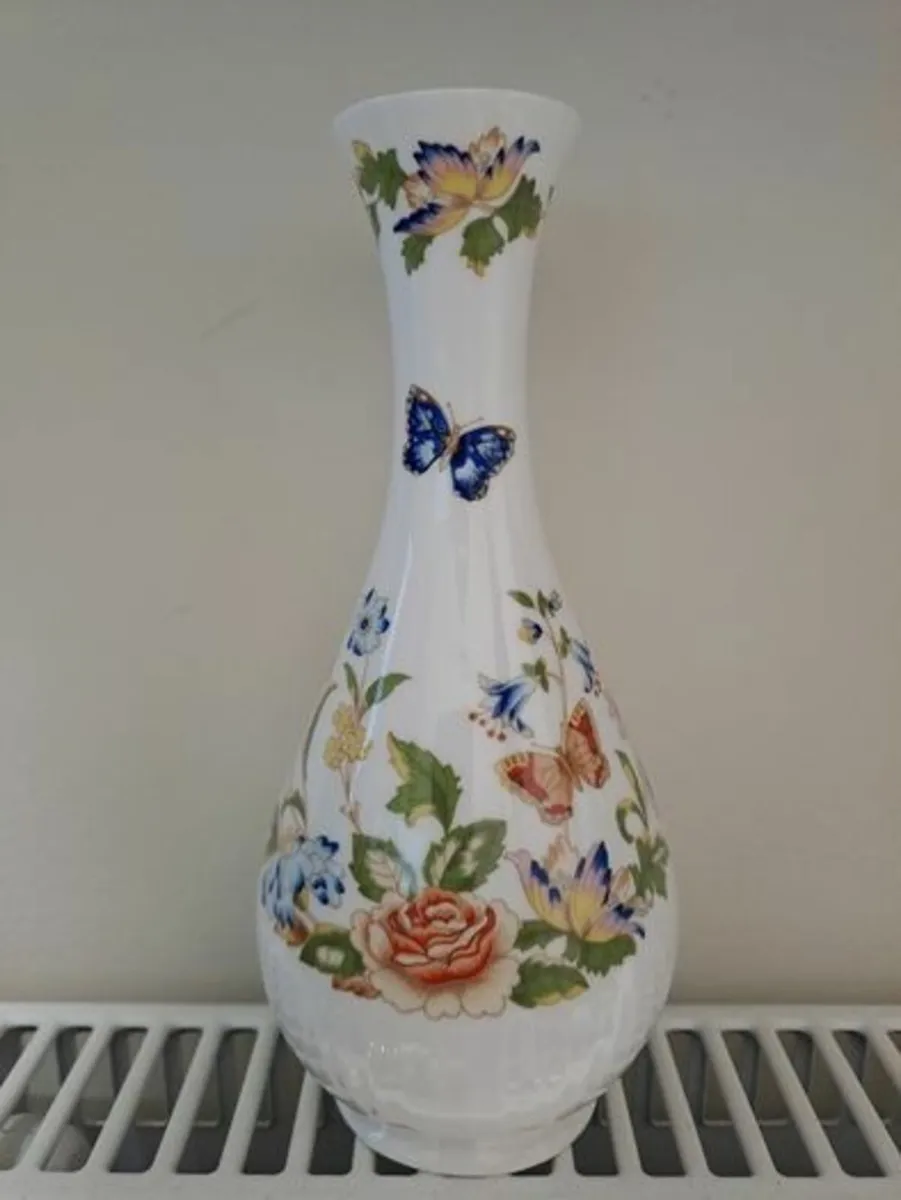 Aynsley Cottage Garden vase - Image 1