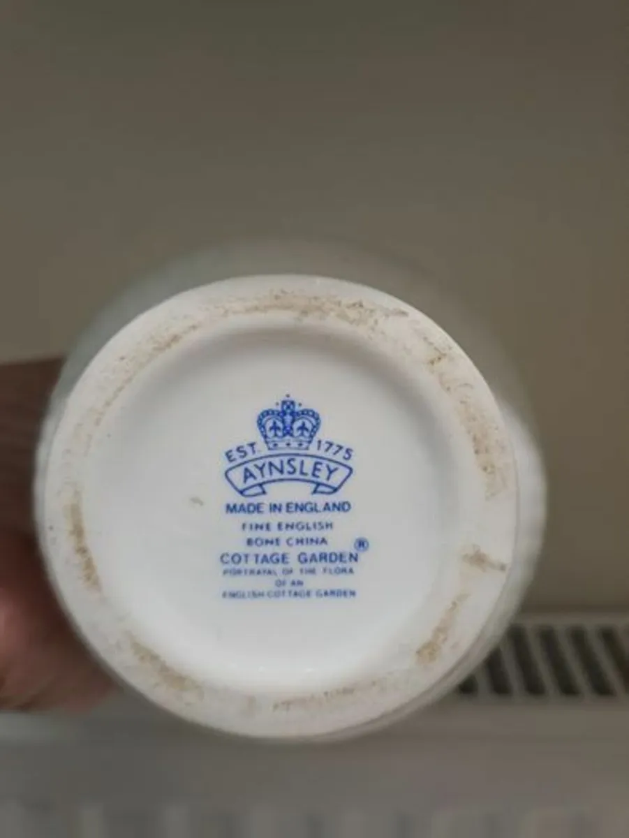 Aynsley Cottage Garden vase - Image 2