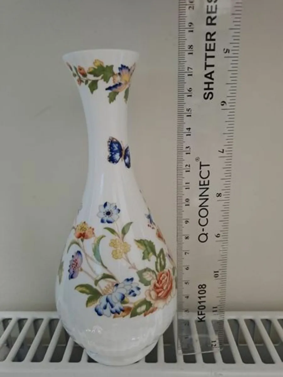 Aynsley Cottage Garden vase - Image 3