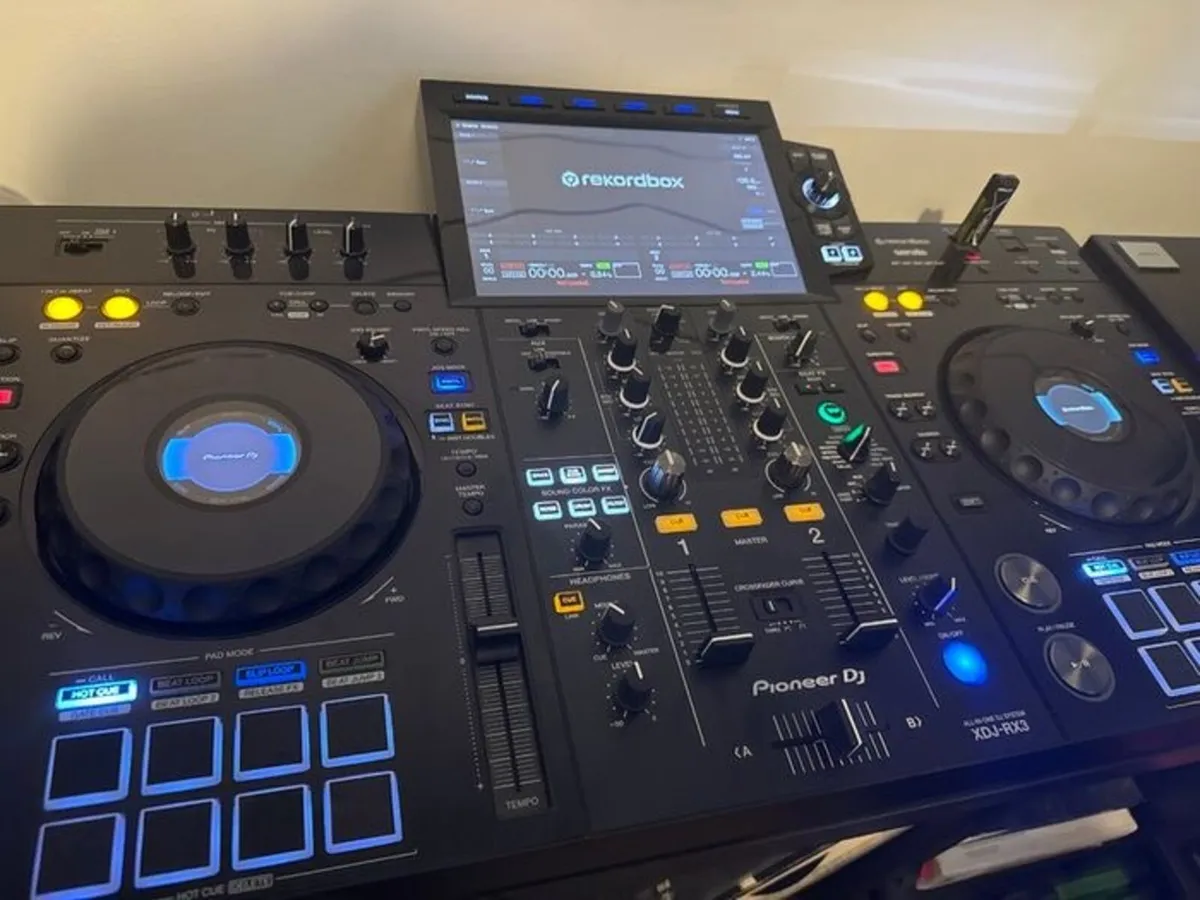 Pioneer RX3 & Reloop RP7000MK2 set - Image 1
