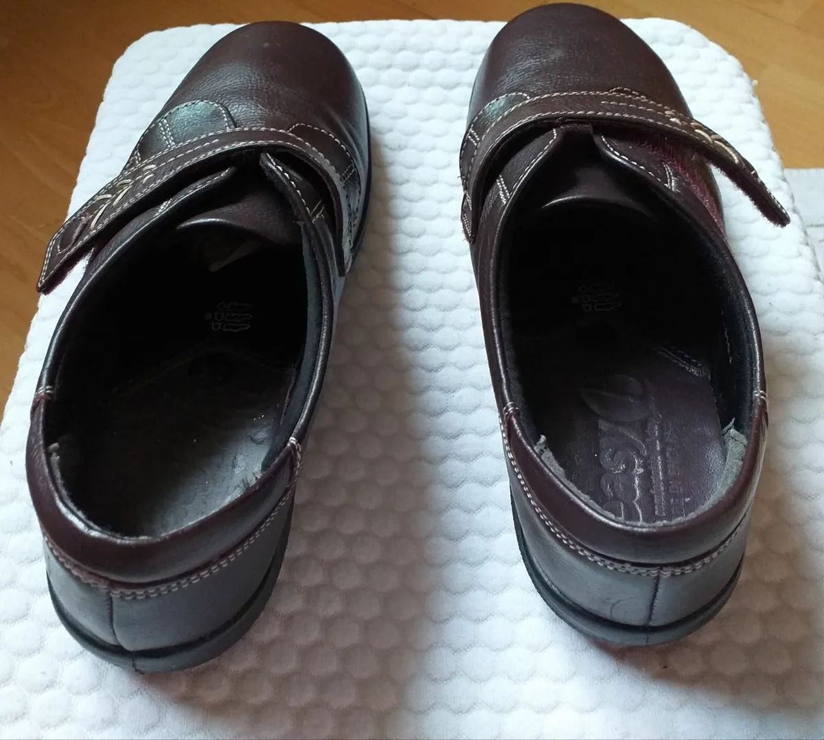 LADIES EASY B BURGANDY SHOES-SIZE 7 - Image 1