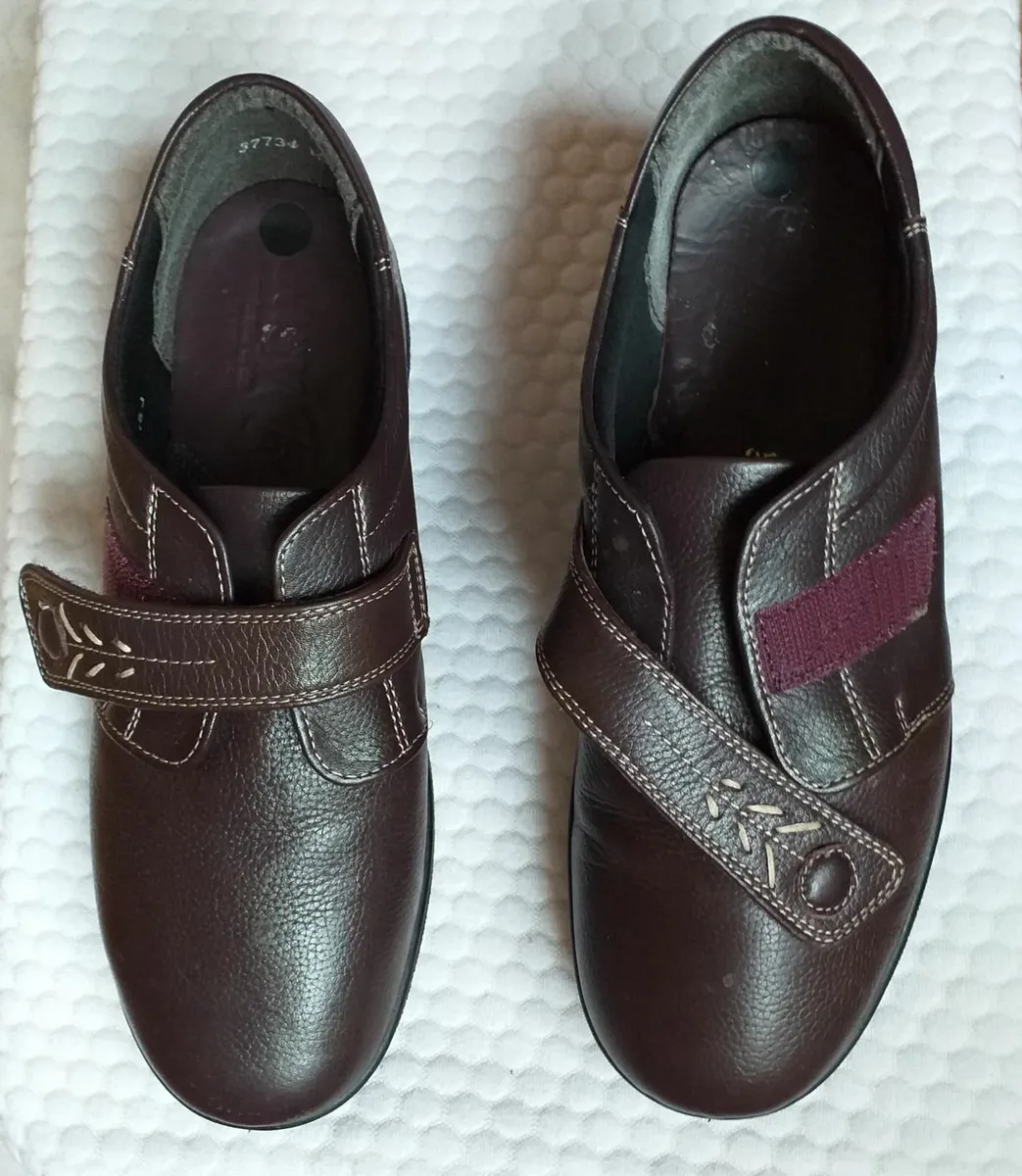 LADIES EASY B BURGANDY SHOES-SIZE 7 - Image 2