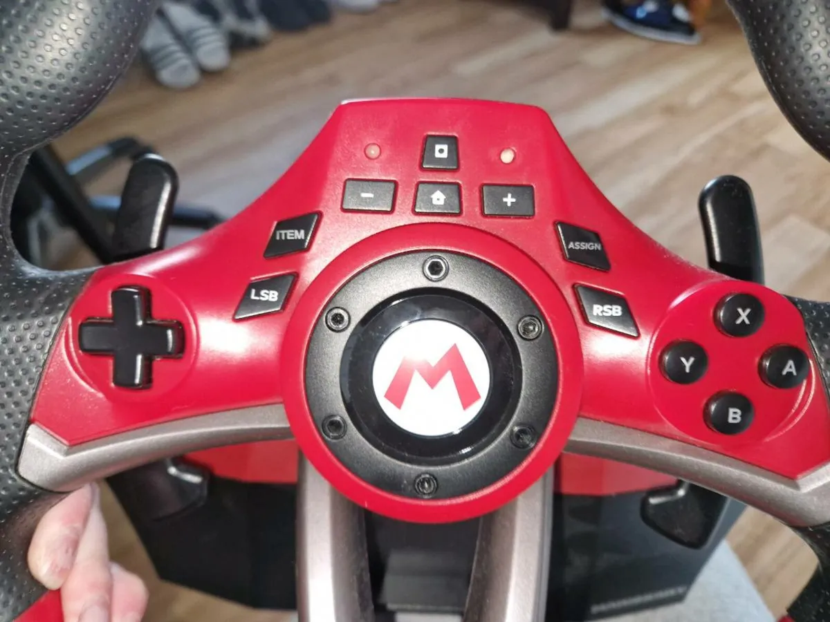 Mariokart steering wheel & foot pedals - Image 3